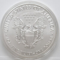 Rückseite mit dem heraldischen Adler, dem Wappenschild und den 13 Sternen. Perfekte Erhaltung des Reliefs, keine Kratzer oder Flecken auf dem glänzenden Münzgrund.