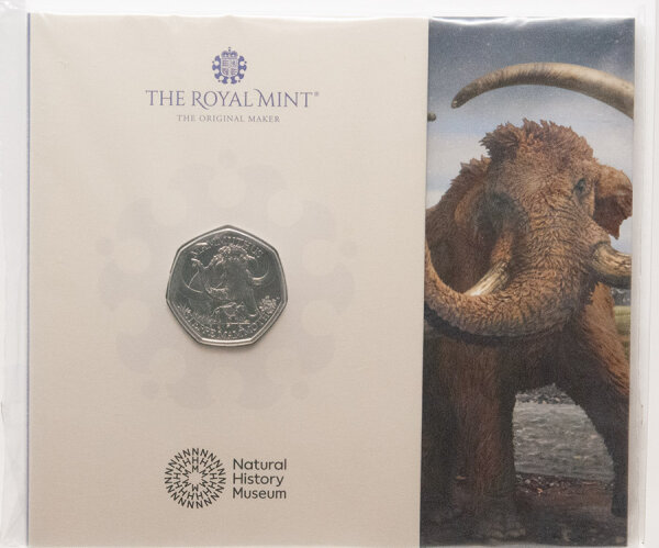 Runde Münze mit geprägtem Portraitprofil-Motiv, Brilliant Uncirculated, feine Oberflächenstruktur.