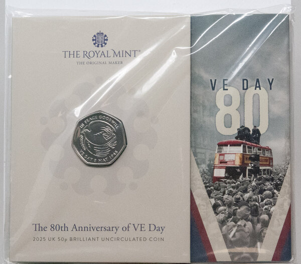 Runde Münze mit geprägtem Portraitprofil-Motiv, Brilliant Uncirculated, feine Oberflächenstruktur.