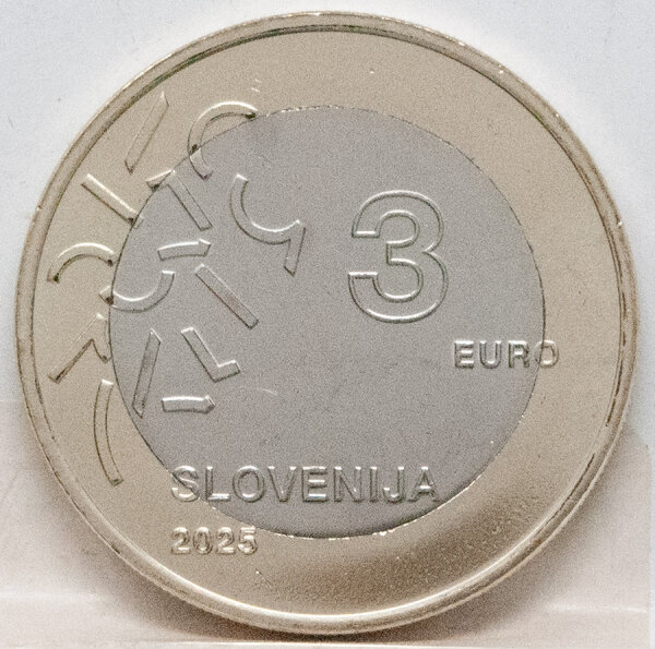 Runde Münze mit geprägtem Löwe-Motiv, Brilliant Uncirculated, feine Oberflächenstruktur.