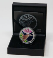 Silbermünze Neuseeland 2026 – Kiwi 1 oz Proof (Color Edition) – Kiwi bei Nacht mit farbigem Hintergrund, spiegelnde Flächen, in Box mit Zertifikat