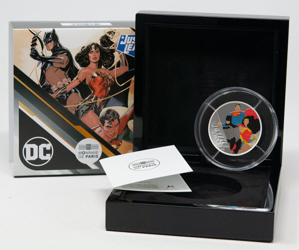 Silbermünze Frankreich 50 Euro 2025 – Justice League, Motiv im Comicstil mit Superman, Batman, Wonder Woman, spiegelnde Proof-Flächen und farbige Kostüme.