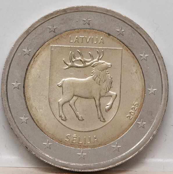 2 Euro Gedenkmünze Lettland 2025 mit dem Wappen der Region Sēlija im Zentrum, Bimetall-Münze Ø 25,75 mm, Ausgabeinformationsring mit Jahreszahl ‘2025’ und dem Schriftzug ‘LATVIJA’