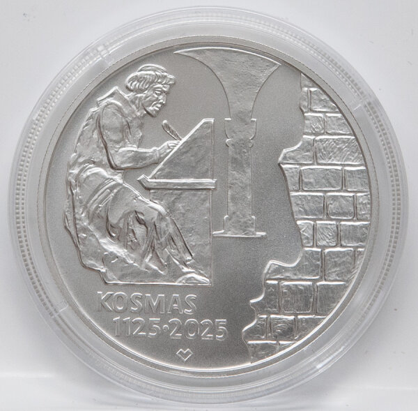 Porträt / Symbolbild Cosmas von Prag – Darstellung des Chronisten mit Attributen, Umschrift 200 Kronen 2025, Land „Česká republika“