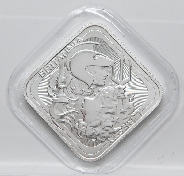 Vorderseite des quadratischen 1 oz Silberbarrens mit den Profil-Porträts von Britannia und Lady Liberty. Die Inschriften „BRITANNIA“ und „LIBERTY“ rahmen das kunstvolle Design ein.