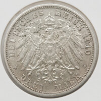 Rückseite der 3-Mark-Münze: Gekrönter Reichsadler des Deutschen Kaiserreichs mit Jahrgang 1910 und Nennwert-Angabe. Scharfe Details des Gefieders und saubere Randperlung.
