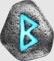 Nahaufnahme der Berkanan Rune aus 1 oz Silber. Das...