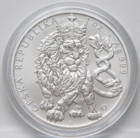 Die Rückseite zeigt das detailreiche Relief des...