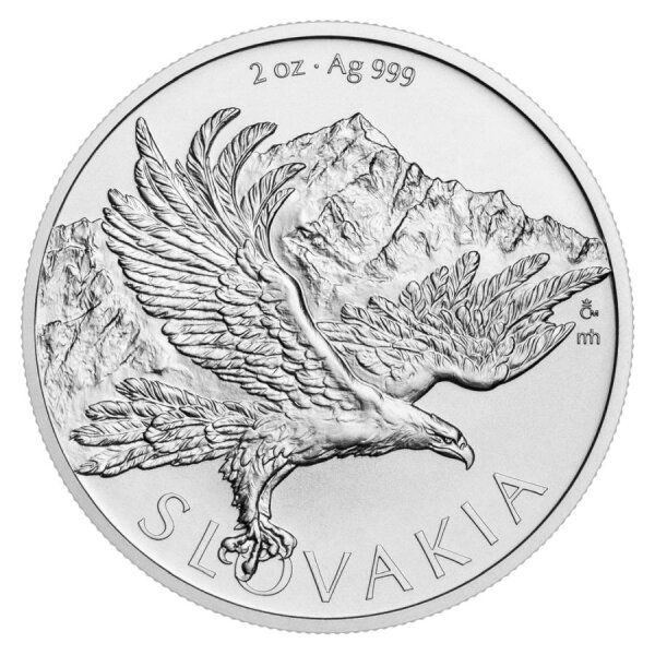 Zentrales Motiv ist der Adler im Flug über der Berglandschaft. Die Aufschrift SLOVENSKO und die technischen Daten 2 oz Ag 999 sind klar lesbar. Durch die 2-Unzen-Stärke wirkt der Münzrand besonders massiv.
