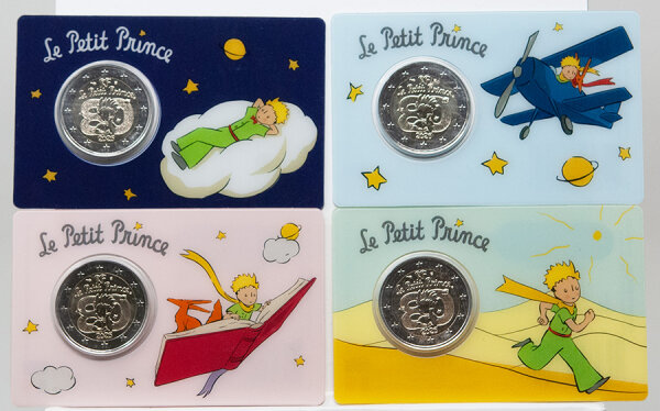 Die vier Coincards zeigen jeweils den Kleinen Prinzen in verschiedenen Szenarien: vertieft in ein Buch, neben dem Flugzeug von Saint-Exupéry, träumend auf einer Wolke und stehend in der Wüstenlandschaft, jeweils ergänzt durch das Ausgabejahr 2026 und das Kürzel RF.