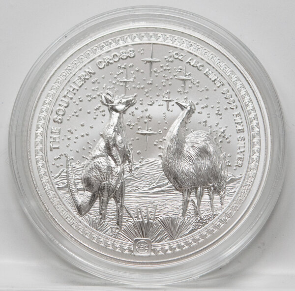 Die detaillierte Rückseite zeigt das Sternbild Kreuz des Südens über einer stilisierten Outback-Landschaft, in der ein Känguru und ein Emu stehen, umrahmt von der Aufschrift THE SOUTHERN CROSS sowie den Angaben 1 OZ ABC MINT 9999 FINE SILVER.
