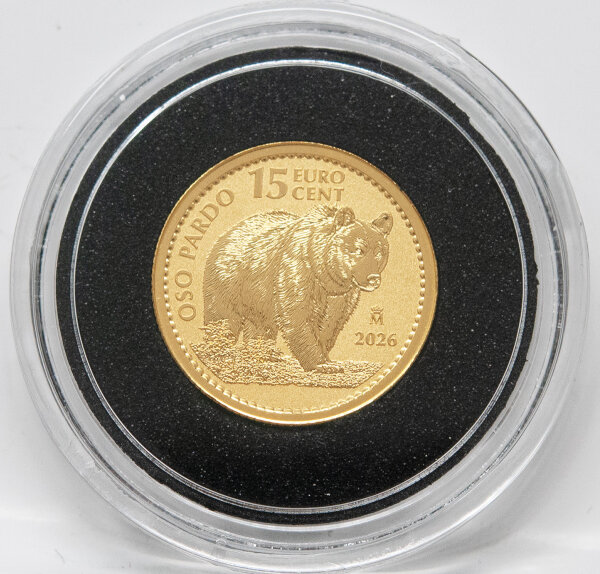 Detaillierte Darstellung eines ausgewachsenen Braunbären (Oso Pardo) in natürlicher Umgebung auf der Rückseite der Goldmünze, links der Schriftzug OSO PARDO und oben das Nominal 15 EURO CENT sowie das Prägejahr 2026.
