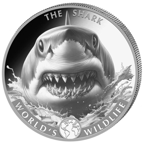Detailreiche Frontalansicht eines hais, der mit weit geöffnetem Maul die Wasseroberfläche durchbricht, umgeben von aufspritzender Gischt. Am Rand die Aufschriften THE SHARK und WORLDS WILDLIFE sowie eine kleine Weltkugel unten.