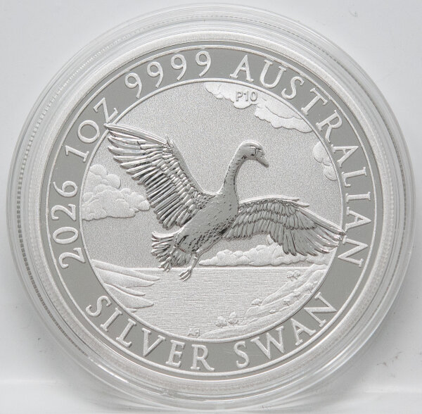 Ein anmutiger Schwan in seinem natürlichen Habitat auf der Wasseroberfläche, gestaltet mit feinsten Federdetails und einem speziellen Jubiläumshinweis oder Designelement zum 10-jährigen Bestehen der Serie. Inschrift: THE AUSTRALIAN SWAN 1oz 9999 SILVER.