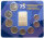 Die Innenansicht präsentiert die acht Euro-Münzen des Jahrgangs 2025 sowie die zentrale Gedenkmedaille, sicher fixiert in einer transparenten Blisterfolie.
