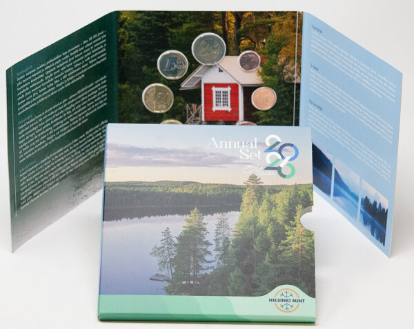 Außenverpackung und Vorderseite des offiziellen finnischen Kursmünzensatzes 2026 Finnische Seen.