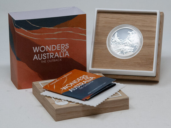 Vorderseite der Australien 1 Dollar 2026 Wonders of Australia The Outback Silbermünze in Polierter Platte (PP) mit der Outback-Landschaft.