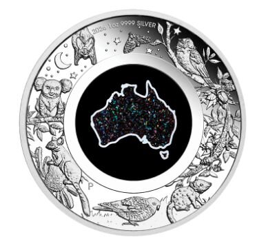 Vorderseite der Australien 1 Dollar 2026 Great Southern Land Silbermünze mit dem schimmernden echten Opal-Inlay im beleuchteten Etui.