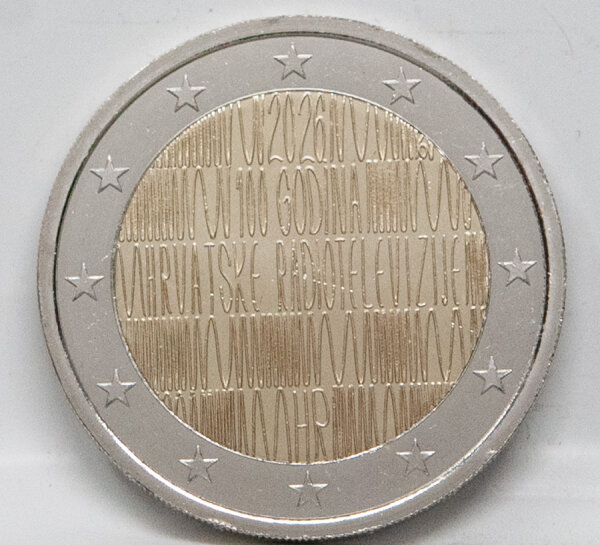 Vorderseite der Kroatien 2 Euro 2026 Gedenkmünze Radio & TV in bankfrischer Erhaltung mit dem symbolträchtigen Sendemotiv.