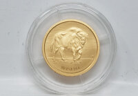 20 Euro Goldmünze 2026 Wisent Motivseite kraftvoller Wisent Künstlerin Jasmin Lewis im Originaletui