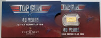 Vorderseite der lizenzierten Top Gun Coincard mit dem 1 g Feingoldbarren Maverick im Kampfjet-Design.