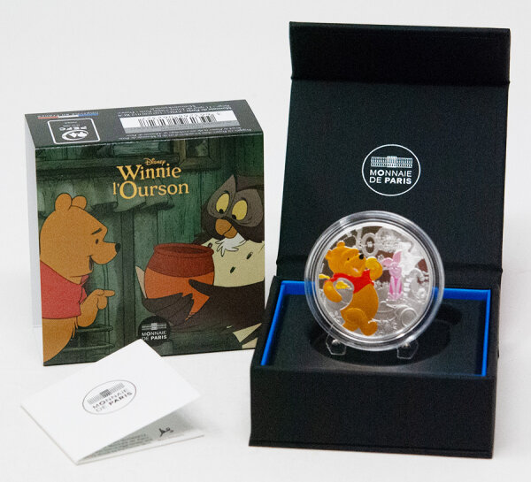 Farbige Motivseite der französischen 10 Euro Silbermünze 2026 Winnie Puuh in vollendeter Polierter Platte.